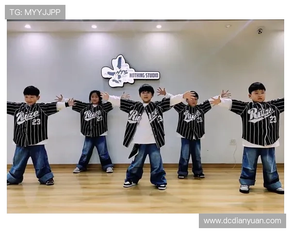 南京街舞队以95分领跑世界街舞大赛积分榜展现实力与风采