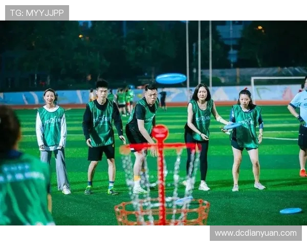 武汉飞盘队与杭州飞盘队赛后复盘解析比赛节奏与战术对抗