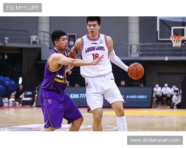 王治郅从篮球天才到国际舞台巨星的成长历程与传奇故事 王治郅从篮球天才到国际舞台巨星的成长历程与传奇故事