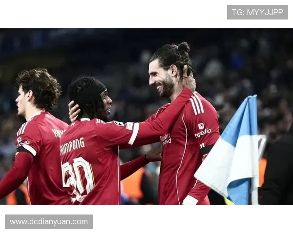 2009年欧冠经典对决切尔西与利物浦的激烈较量回顾与分析